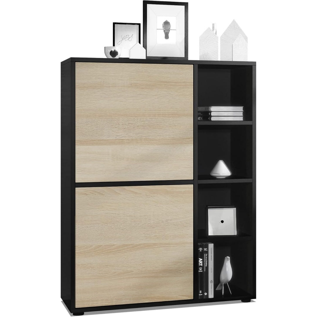 Offene Ablagen und matte Oberflaechen an dem Hochschrank